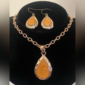 NEW Kenneth Cole Butterscotch Baltic Amber Pendant Cable Chain Necklace Earrings